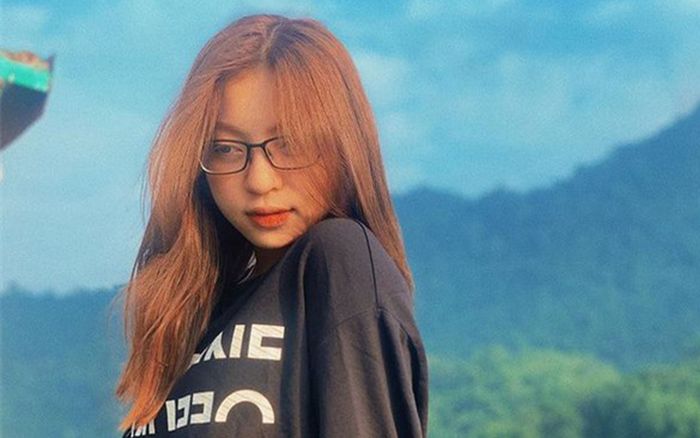 Nhật Lê đăng status tâm trạng giữa lúc Quang Hải ngày càng tình cảm bên Huỳnh Anh