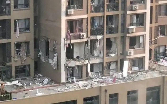 Mở gas vì xung đột gia đình, tòa chung cư phát nổ khiến 7 người thương vong