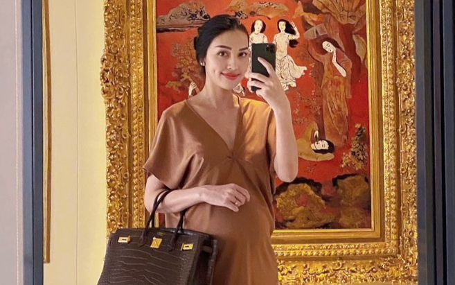 Nhan sắc siêu mẫu Huỳnh Thanh Tuyền khi mang thai lần 4