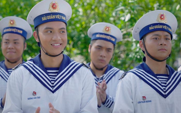 Cuộc Chiến Không Giới Tuyến tập 23: Em trai Trung được khuyên bớt sân si, đố kỵ