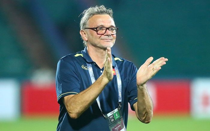 HLV đẳng cấp World Cup nhận lương cao ngất ngưởng nhưng thất bại ở ĐNÁ