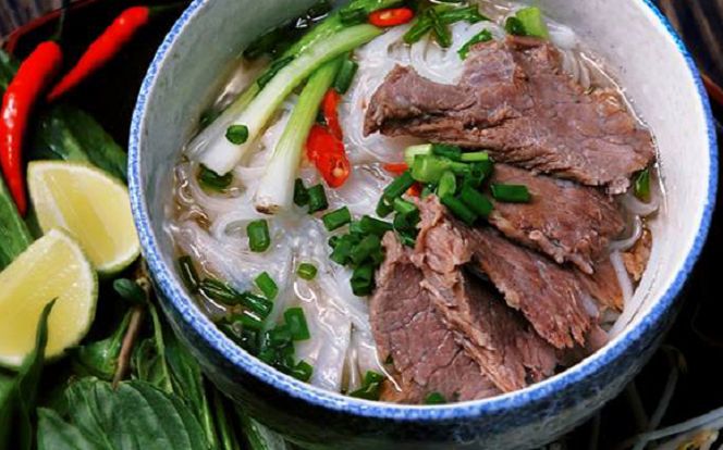 Bún phở dễ ăn nhưng lúc ốm 'cấm tiệt', vì sao?