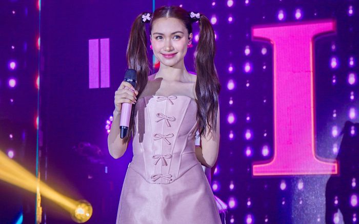 Hòa Minzy 'hú hồn' vì suýt mất đồ khi đi diễn, lý do khiến ai cũng bất ngờ