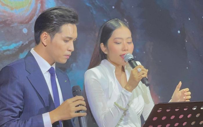 Nam Em - Bạch Công Khanh 'ngó lơ' nhau khi song ca trong đêm nhạc hậu ồn ào?