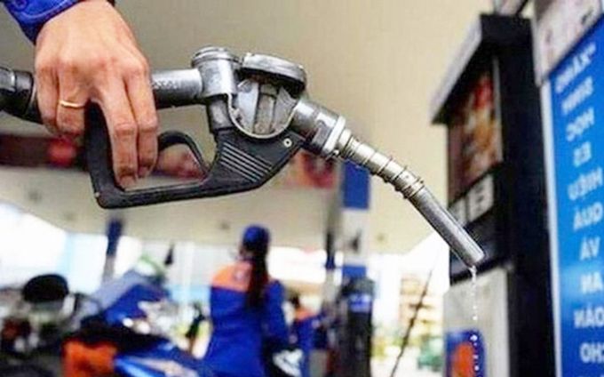 Giá xăng dầu hôm nay (2/10): Giảm gần 1.000 đồng