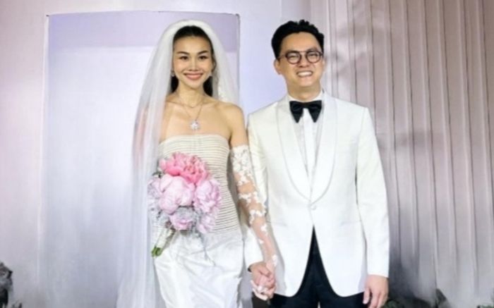 Thanh Hằng xúc động trong hôn lễ: 'Tôi không nghĩ có ngày được mặc váy cưới'