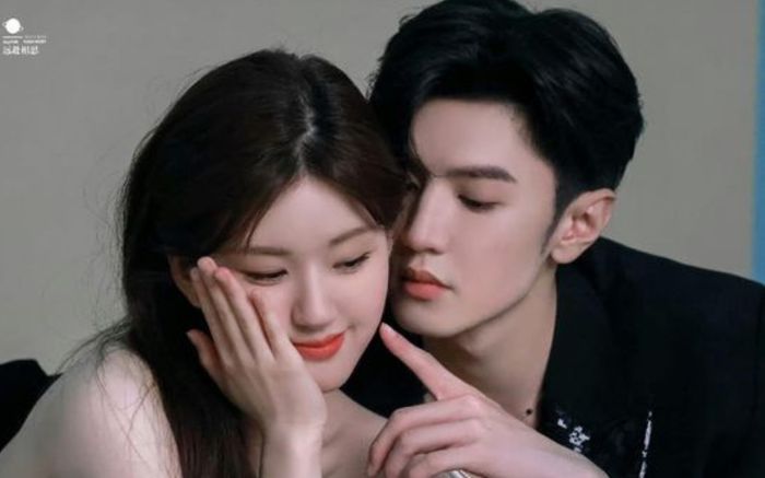 Trần Triết Viễn lộ dấu hiệu thất thường, Triệu Lộ Tư liền có hành động chăm sóc