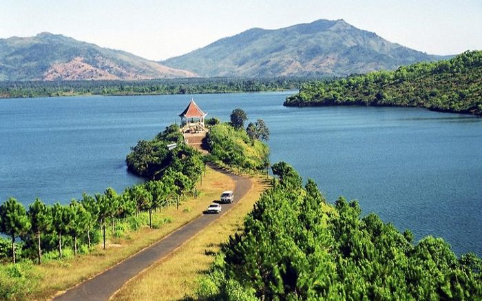 Hồ Lăk - vẻ đẹp lãng mạn, yên bình giữa đại ngàn Tây Nguyên