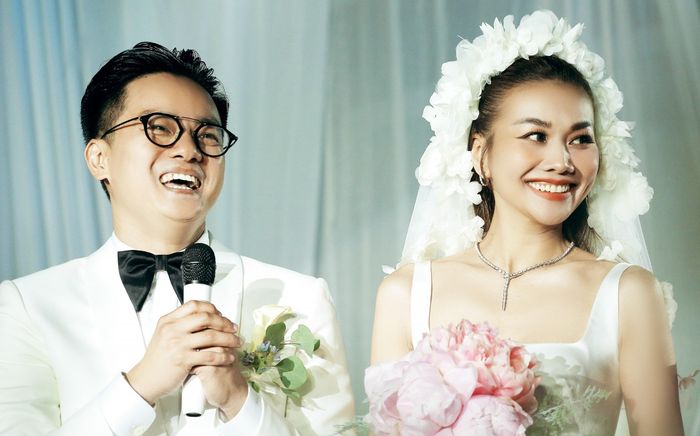Trọn vẹn hình ảnh tại đám cưới Thanh Hằng, chồng nhạc trưởng ghi điểm vì 1 điều