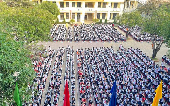 Vụ thu 700.000 đồng/học sinh phục vụ Ngày nhà giáo Việt Nam: Phòng GD&ĐT nói gì?