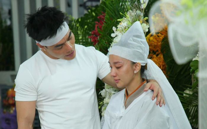 Quặn lòng khoảnh khắc Lê Dương Bảo Lâm về với mẹ, tiết lộ tình hình vợ sau 2 ngày tang lễ