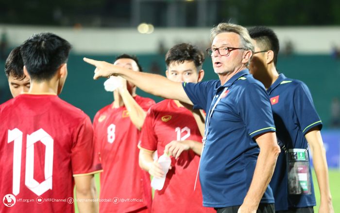 Tuyển Việt Nam: Khó chưa chắc là tuyệt vọng, thăng hoa dễ sụp đổ