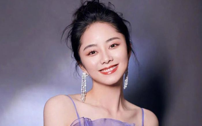 'Bạn trai' Đàm Tùng Vận 41 tuổi nhưng nhìn như mới 18 khiến hội chị em điêu đứng