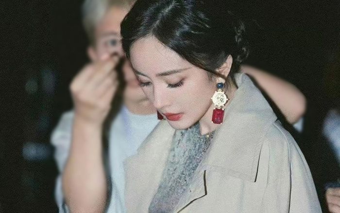 Dương Mịch gây sốt vì gợi nhớ hình ảnh đỉnh cao 9 năm trước