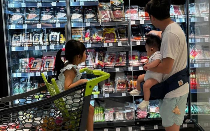 Bị soi mặc nhầm quần vợ, Cường Đô La có phản ứng thế nào?