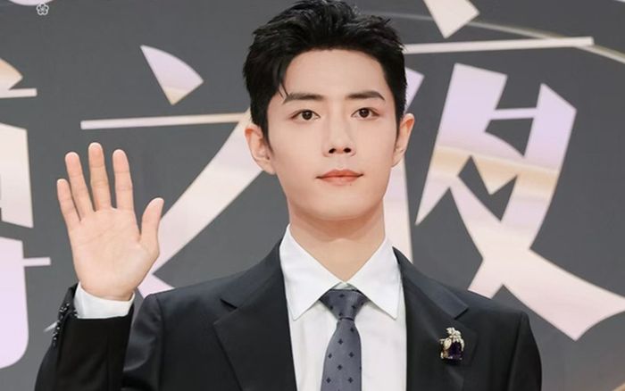 Fan tức giận vì Tiêu Chiến lại phải gánh bạn diễn trong phim mới