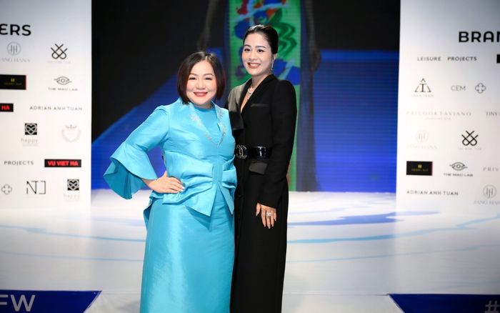 Ngô Diễm Hương mang câu chuyện đá quý vào thời trang tại Aquafina Vietnam International Fashion Week 2023