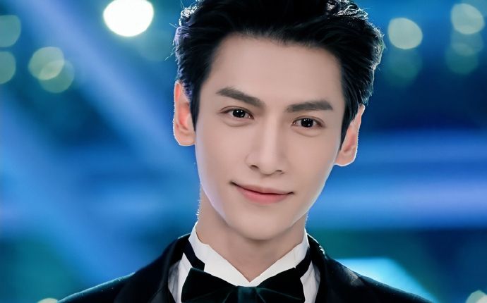 Lộ cảnh hôn môi cực ngọt của La Vân Hi và 'tình đầu quốc dân', Bạch Lộc chỉ còn là quá khứ