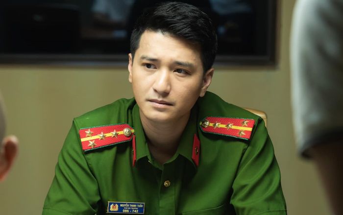 Biệt Dược Đen tập 15: Lộ diện sát thủ tên Bát đang trốn ở nhà bố vợ Cường