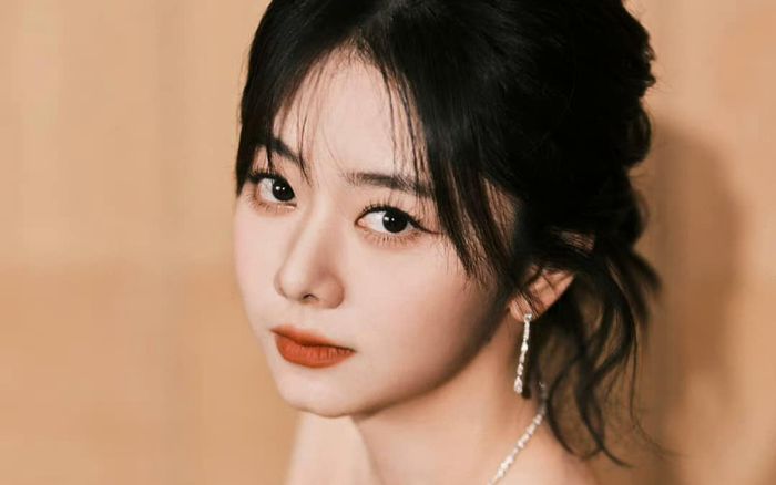 Không đóng vai học sinh, Đàm Tùng Vận vẫn được yêu thích vì điều này