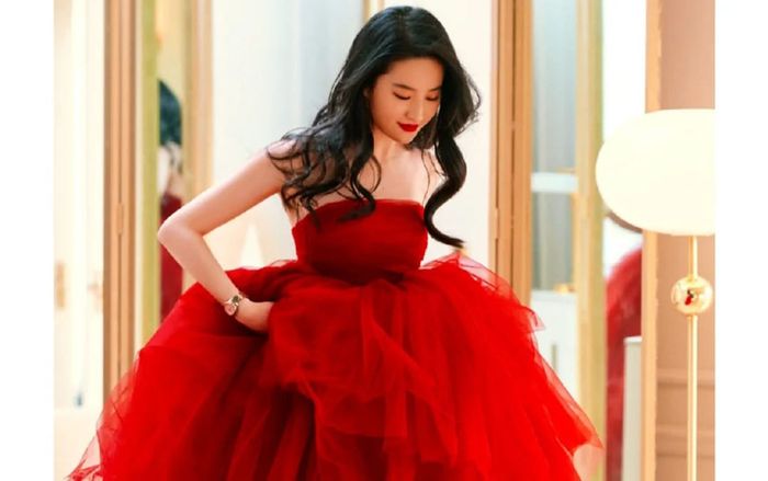 Lưu Diệc Phi nhận tin vui lớn, có chuyện gì mà khiến dân tình bùng nổ?