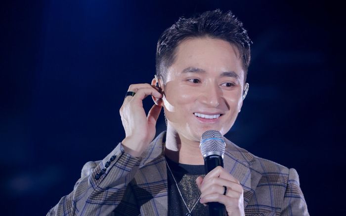 'Danh hài' Vpop gọi tên Phan Mạnh Quỳnh: Hễ giao lưu là khán giả bật cười!