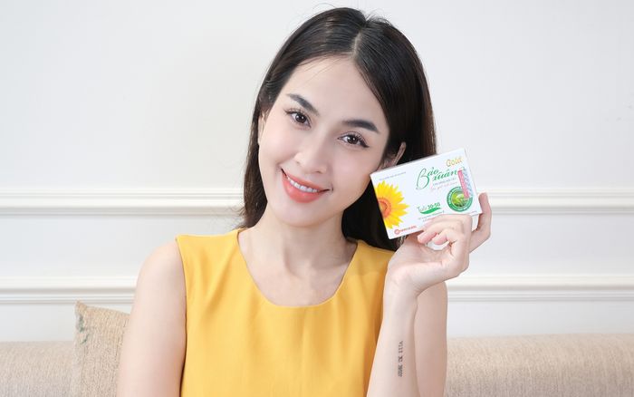 Diễn Viên Tú Vi nhận được món quà đặc biệt từ chồng nhân dịp 20/10