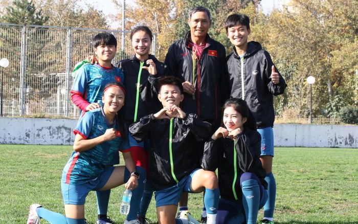 HLV Mai Đức Chung chia tay tuyển nữ Việt Nam sau trận thua Nhật Bản