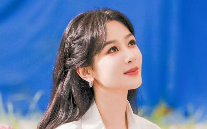 Dương Tử bị hỏi khéo chuyện đụng chạm dao kéo, bằng chứng rành rành mà còn chối