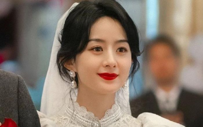 Triệu Lệ Dĩnh lộ bằng chứng sắp có 'tin vui', lần này thì fans lại ào vào chúc mừng