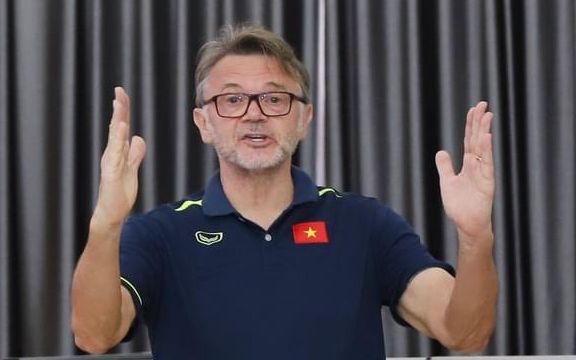 HLV Troussier kể lại quá khứ: Càng nghe càng thấy lo cho tuyển Việt Nam