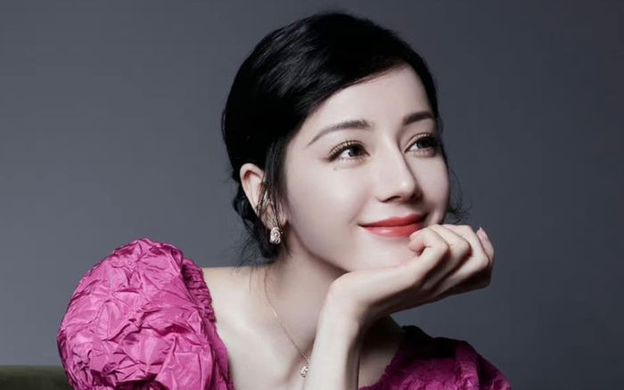 Đồng nghiệp công khai vai trò mới của Địch Lệ Nhiệt Ba, sẽ không đóng phim nữa?