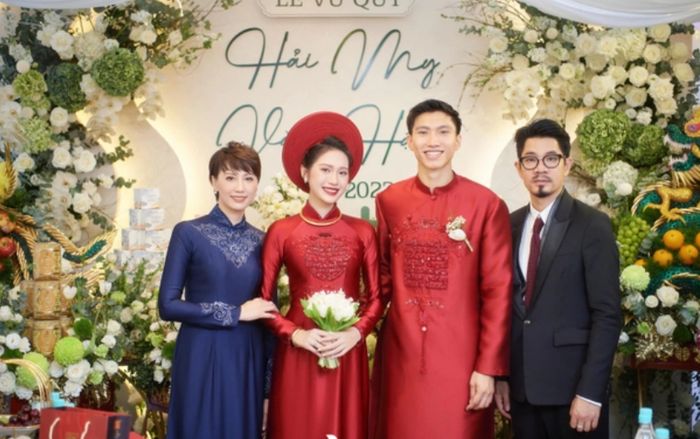 Bố vợ cực phẩm của Đoàn Văn Hậu: Dân chơi Hiphop đời đầu, hiện là doanh nhân kiêm chủ nhà hàng nổi tiếng