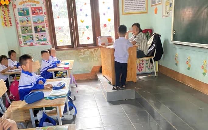 Xôn xao thông tin học sinh lớp 6 ngồi bàn giáo viên 'dạy học sinh lớp 1'