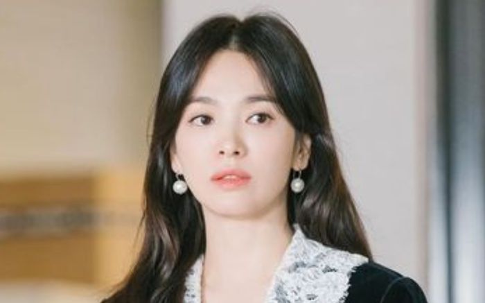Song Hye Kyo khẳng định bản lĩnh kèo trên khi có động thái bất ngờ với tình địch