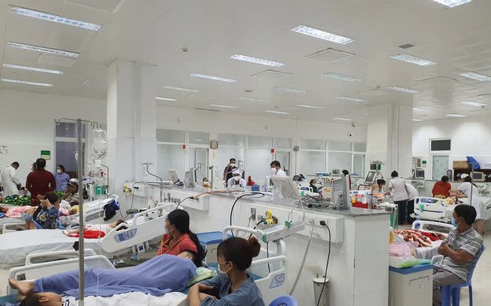 Sau bữa trưa ở trường, gần 60 học sinh ở Kiên Giang phải nhập viện