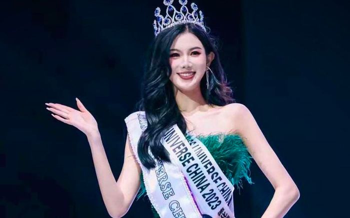 Gây tranh cãi vì đến trễ hơn chục ngày, nàng hậu tuyên bố bỏ thi Miss Universe