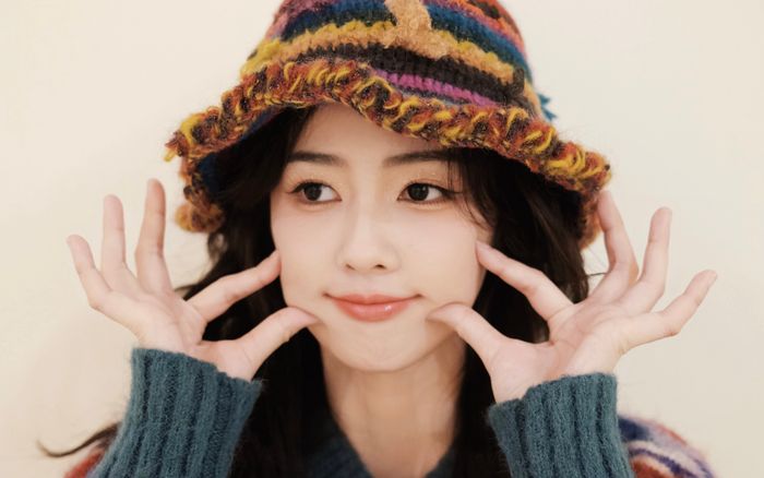 Ngỡ ngàng với nhan sắc của Bạch Lộc thời chưa vào nghề, khác xa bây giờ