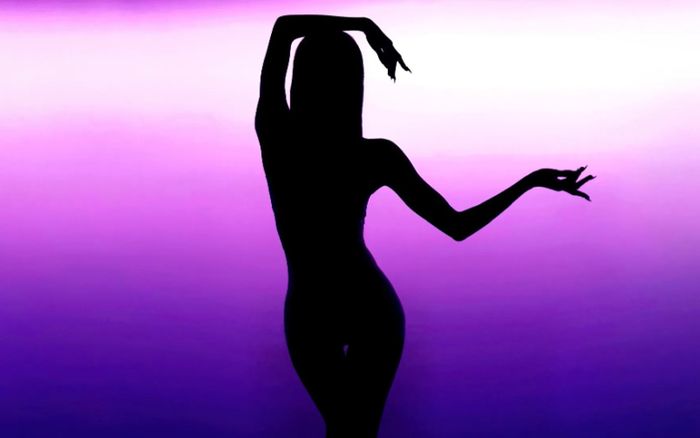 Rộ tin một nữ ca sĩ bị cấm biểu diễn: Là tên tuổi số 1 showbiz?