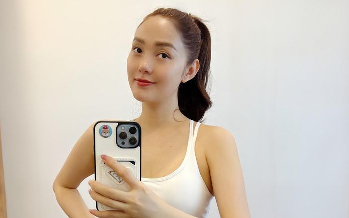 Minh Hằng chia sẻ bí quyết về dáng thon gọn sau 2 tháng sinh con