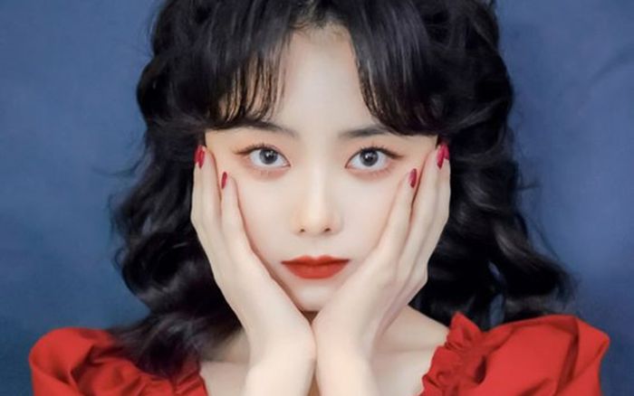 Đàm Tùng Vận được khen ngợi vì hành động tinh tế với bạn thân