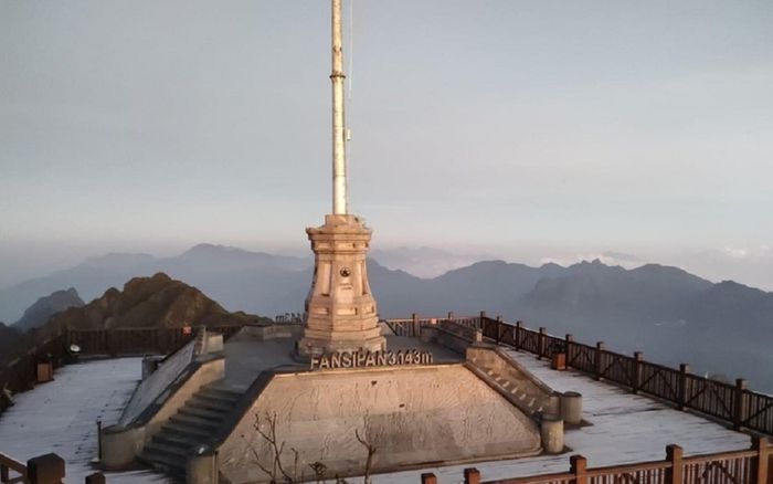 Đỉnh Fansipan xuất hiện băng tuyết lần thứ hai