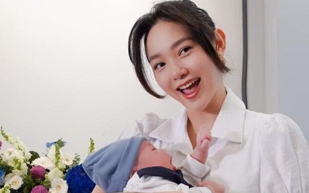 Minh Hằng chia sẻ hậu sinh nở: 'Tôi không dám ăn kiêng khắt khe, thời gian dành cho con là chính'