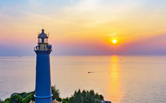 Nơi ánh bình minh đầu tiên tỏa xuống Việt Nam là ở đâu?