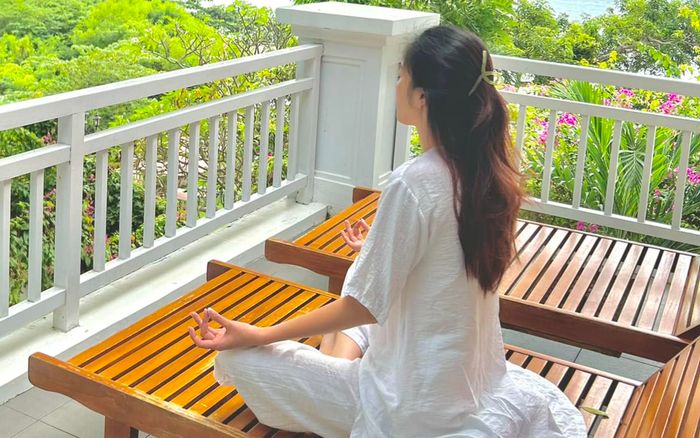 Nam Em đăng vỏn vẹn một câu nói lên tâm trạng hiện tại sau loạt thị phi của chồng sắp cưới