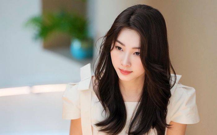 Đặng Thu Thảo khoe góc nghiêng không tì vết, đăng quang hơn 10 năm vẫn khiến fan tiếc một điều