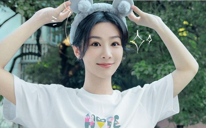 Dương Tử được đàn chị khen gầy nhưng netizen lại có phản ứng 'lạ'