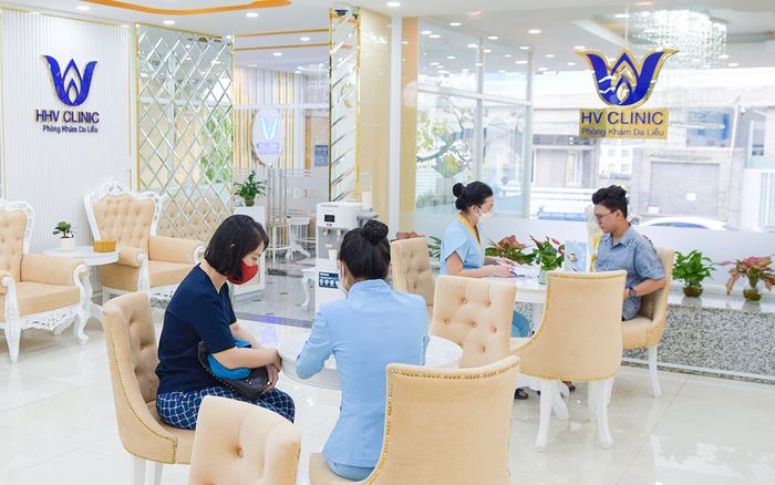 Phòng khám da liễu HHV Clinic - Địa điểm chăm sóc da mụn lý tưởng
