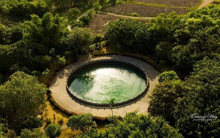 Về Ninh Bình, ghé thăm Giếng Ngọc đẹp như truyện cổ tích