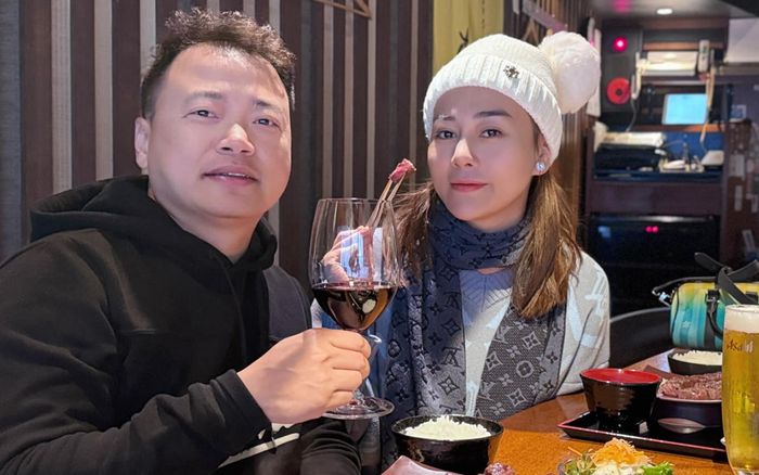 Phương Oanh lần đầu để lộ bụng bầu, được Shark Bình làm điều đặc biệt chuẩn 'vợ chồng son'